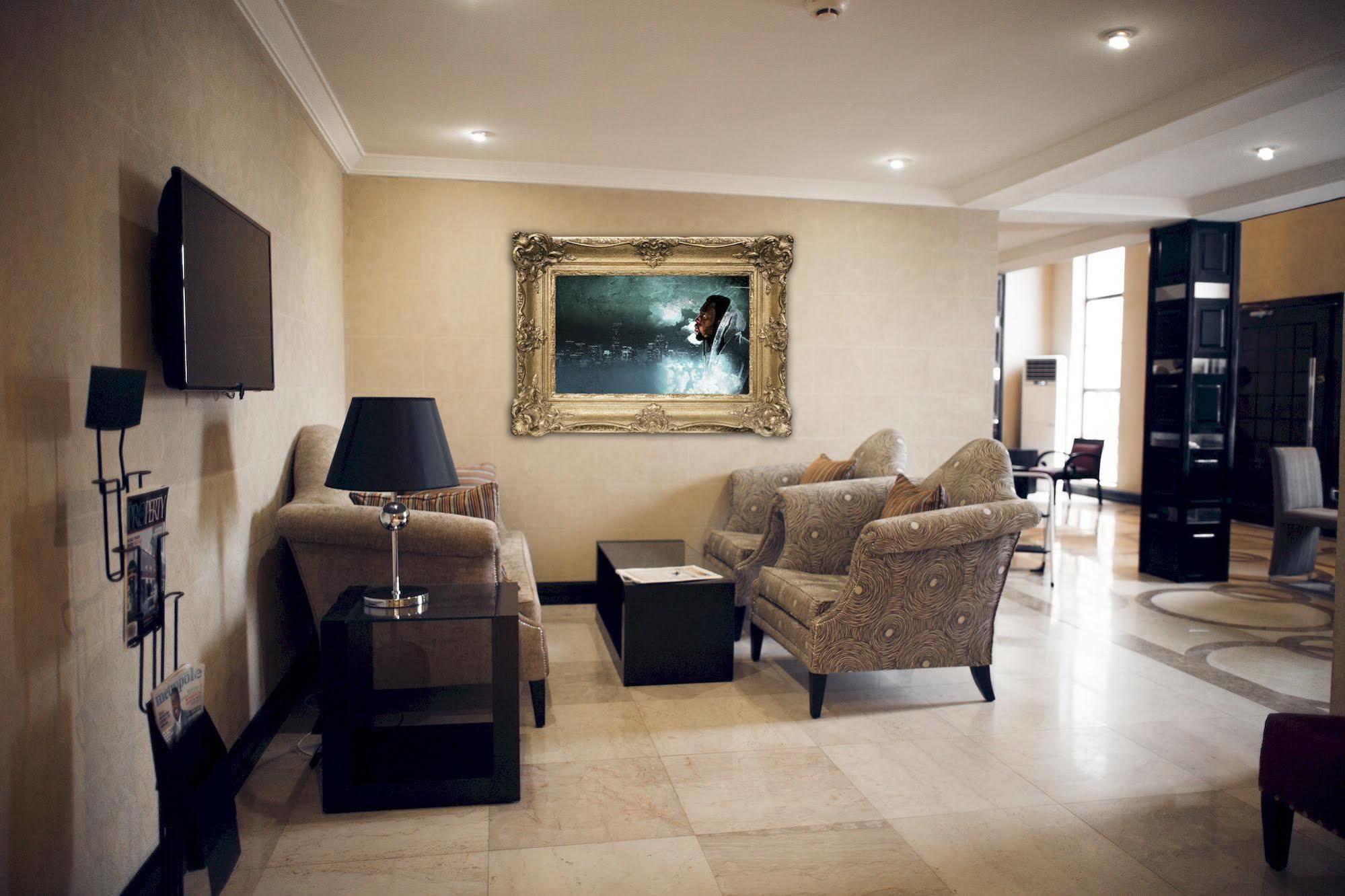 Quo Vadis Hotel אבוג'ה מראה חיצוני תמונה